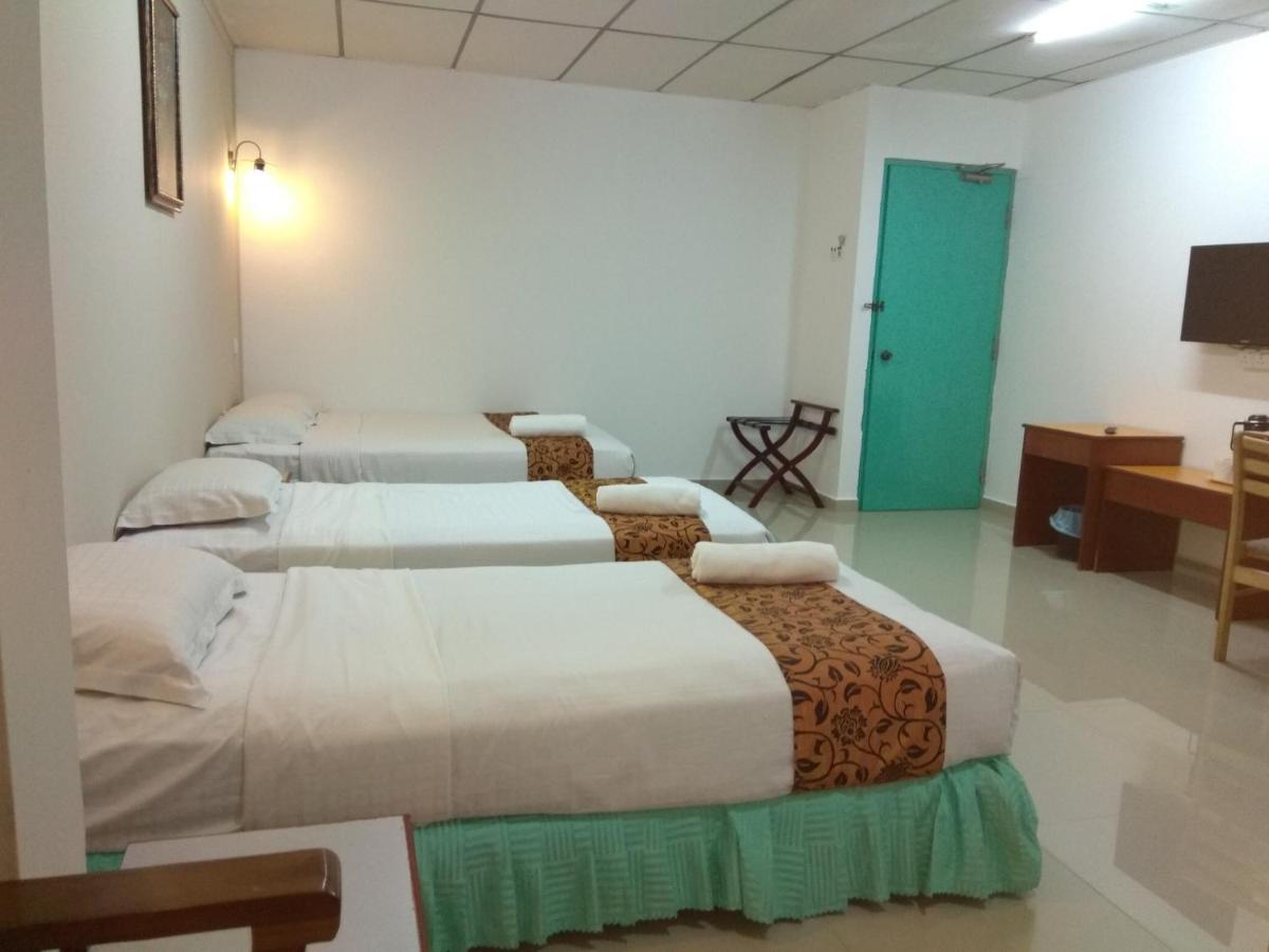 Hotel K T Mutiara - Housity