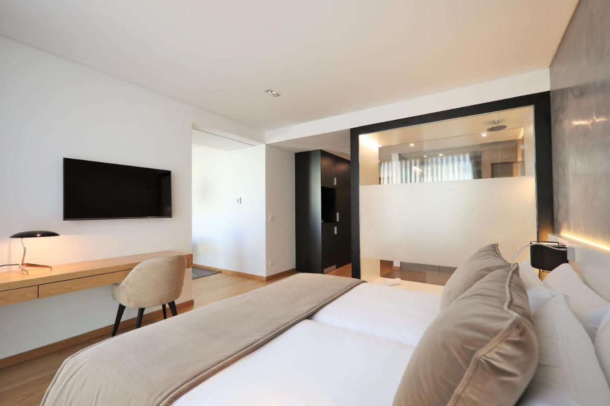 Uma televisão e/ou sistema de entretenimento em Iberostar Selection Lisboa