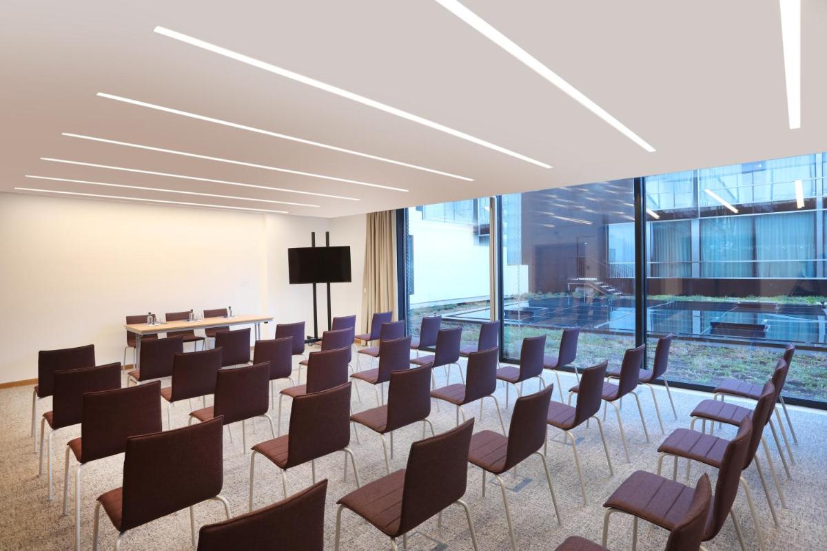 A área empresarial e/ ou a sala de conferências de Iberostar Selection Lisboa