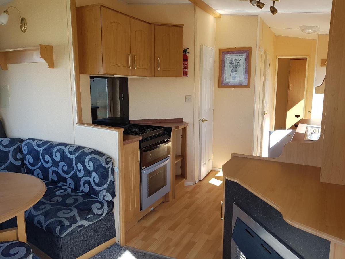 6 Berth with Sea Views on Beachside - Housity
