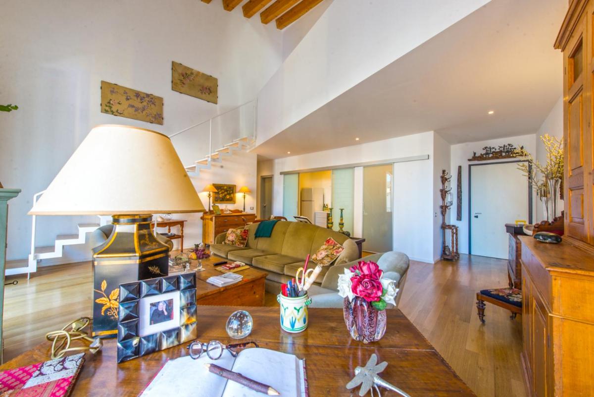 Charming Apartment in the city center by Wonderful Italy - Housity