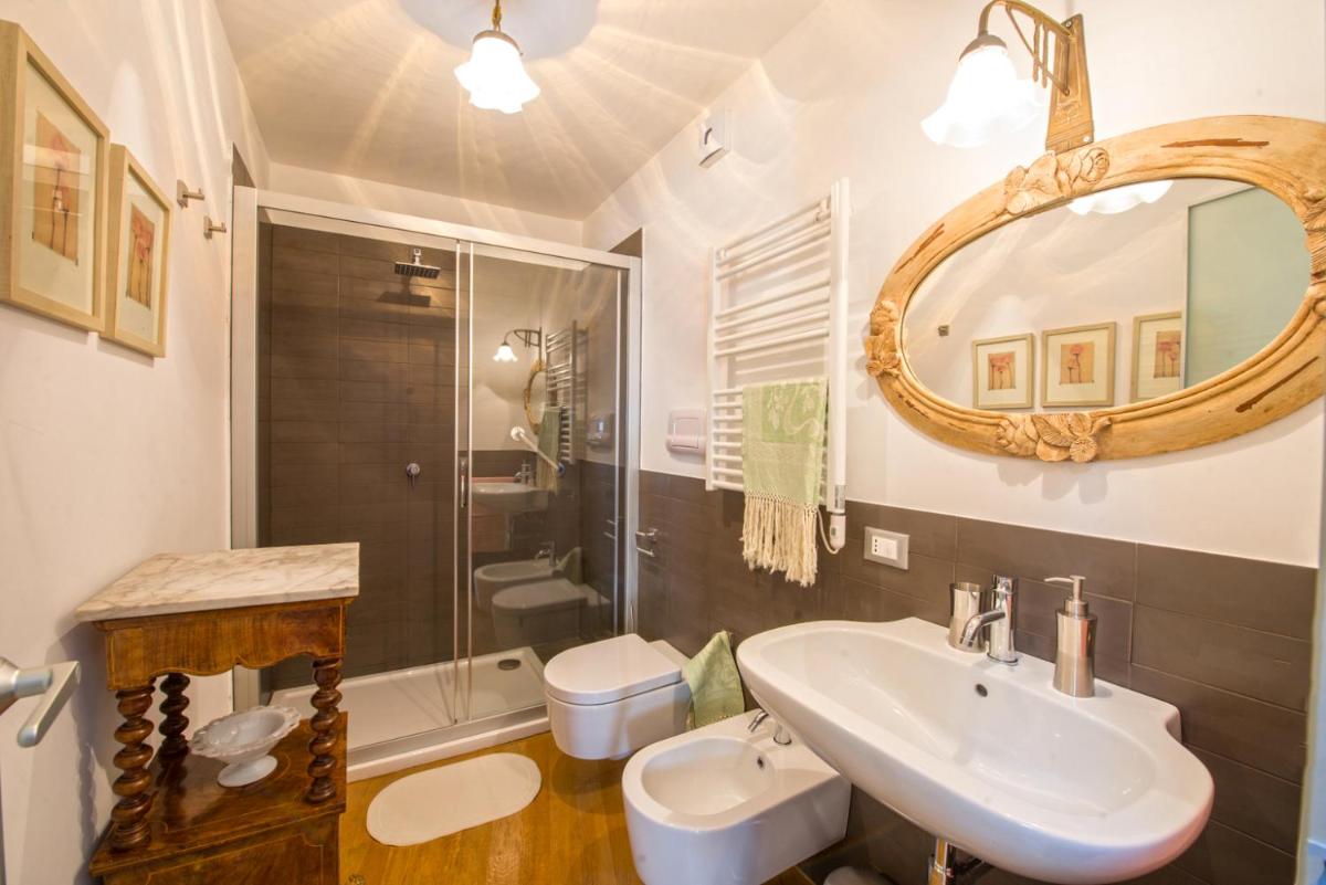 Charming Apartment in the city center by Wonderful Italy - Housity