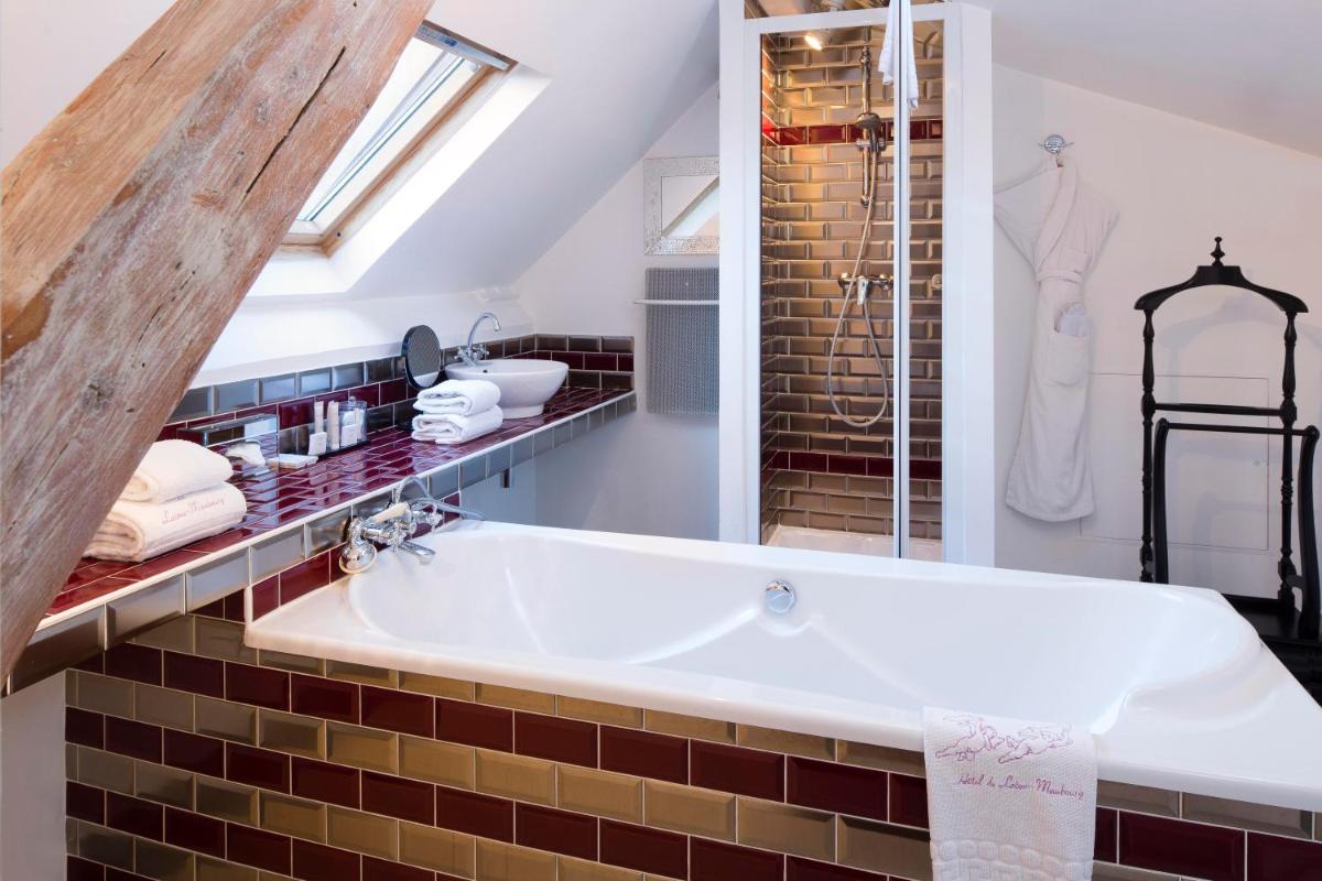 Salle de bains dans l'établissement Hotel & Spa de Latour Maubourg