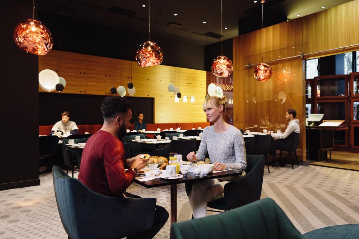 Gäste, die in der Unterkunft Pullman Berlin Schweizerhof übernachten