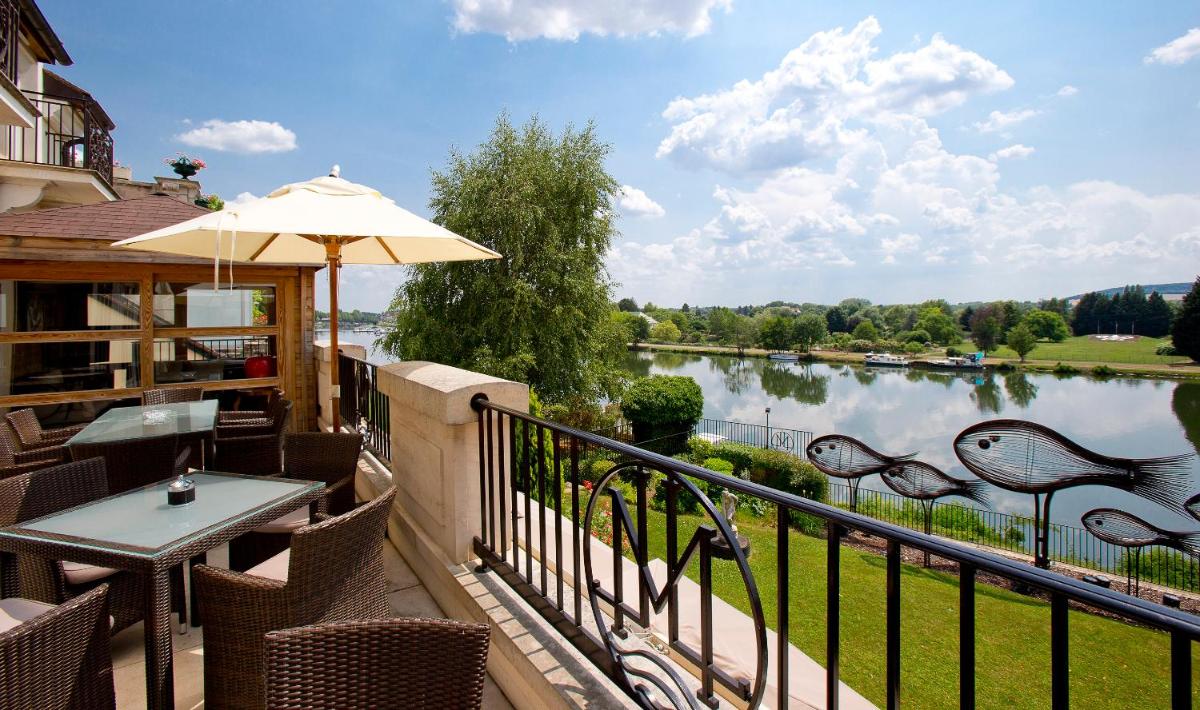 Vue sur la rivière ou le fleuve situé(e) à proximité de l'hôtel