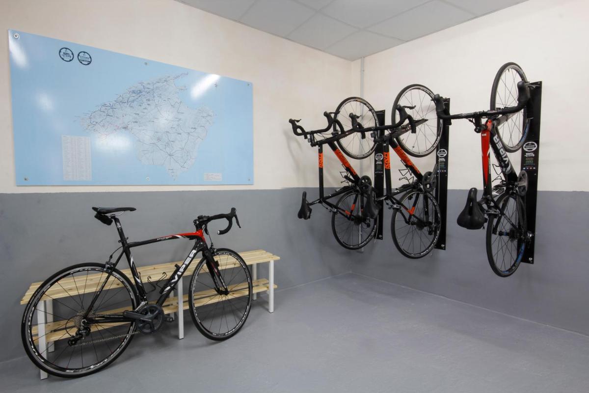 Montar en bicicleta en Ilusion Markus & Spa o alrededores