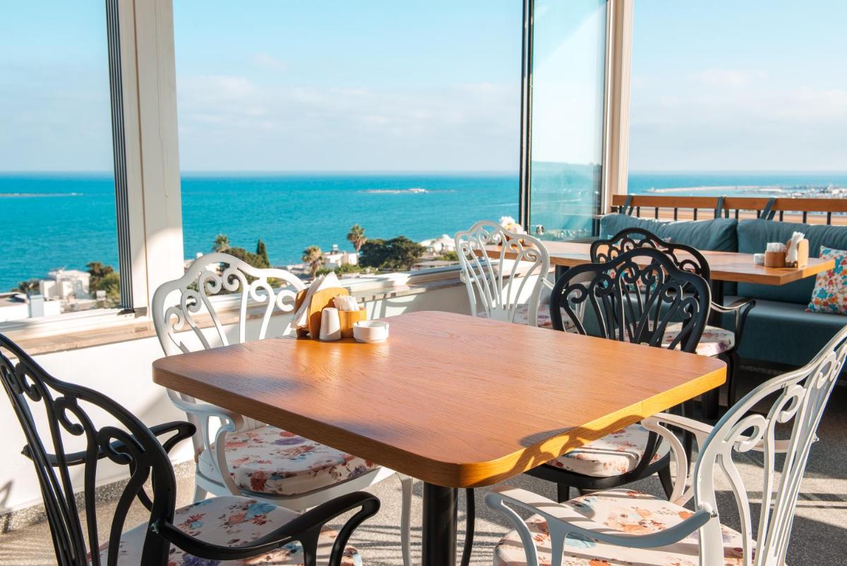 Port Marina Hotel - Housity