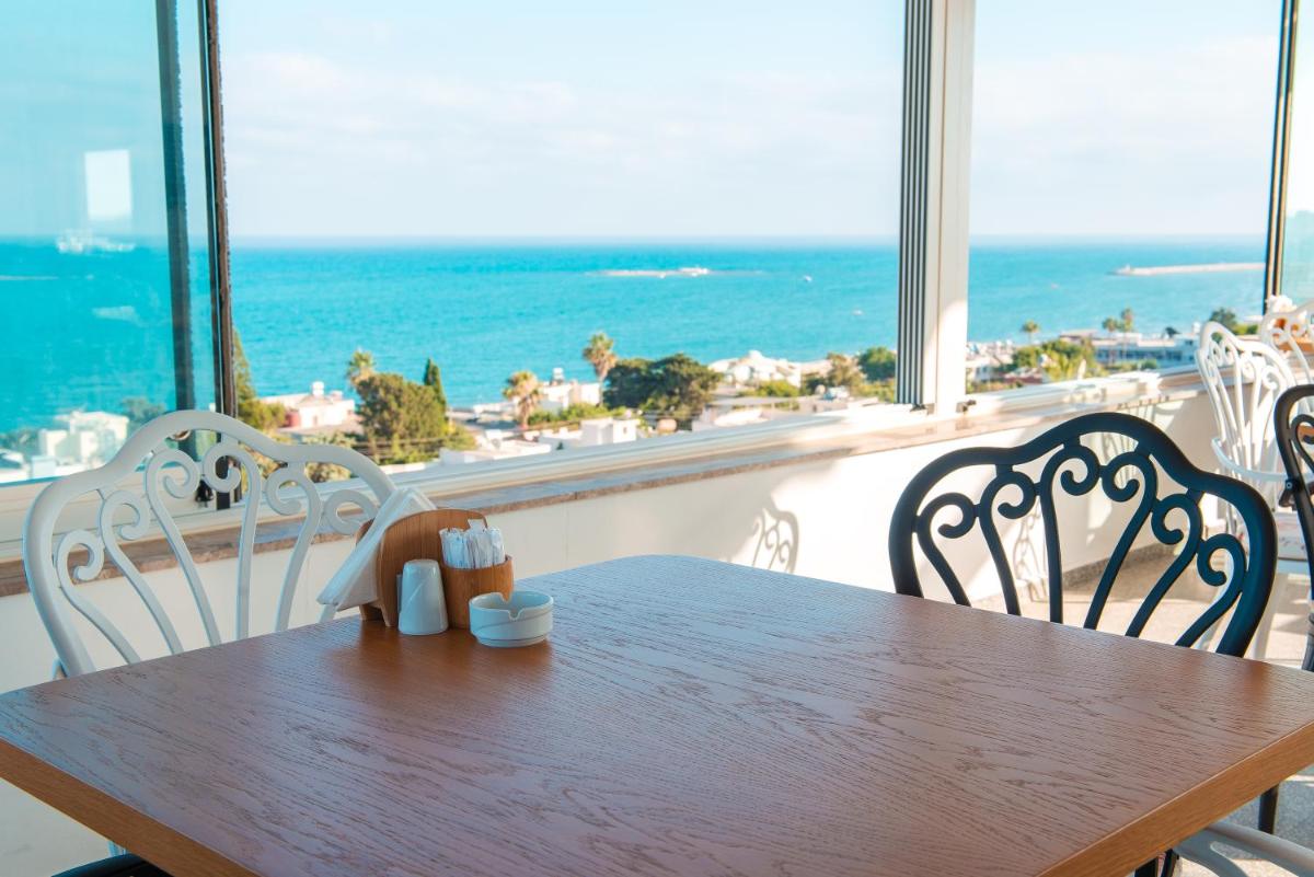 Port Marina Hotel - Housity