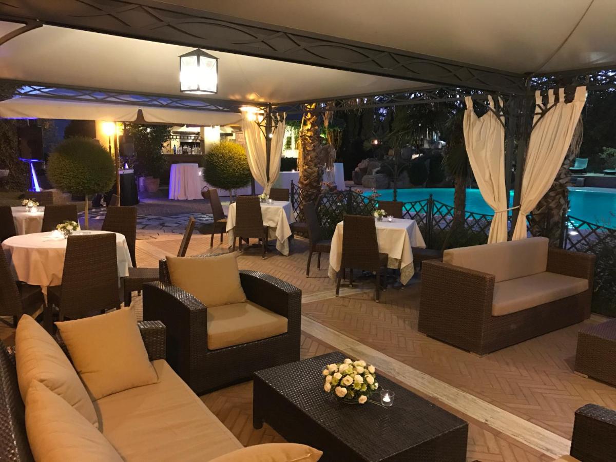 Relais Il Postiglione - Antica Posta dei Chigi - Housity