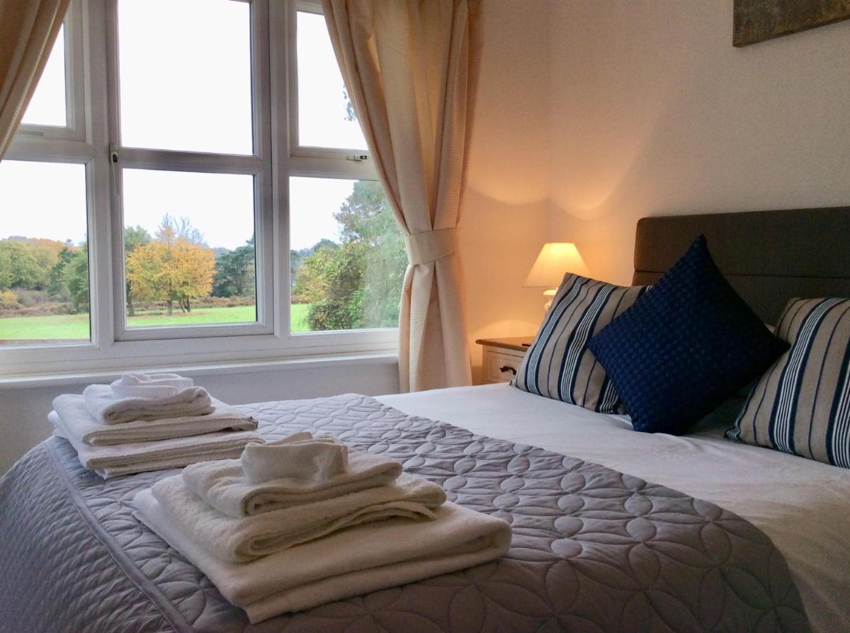 Humphries Cross Apartments - Housity