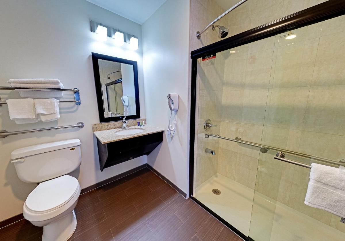 Hillside Hotel - Housity