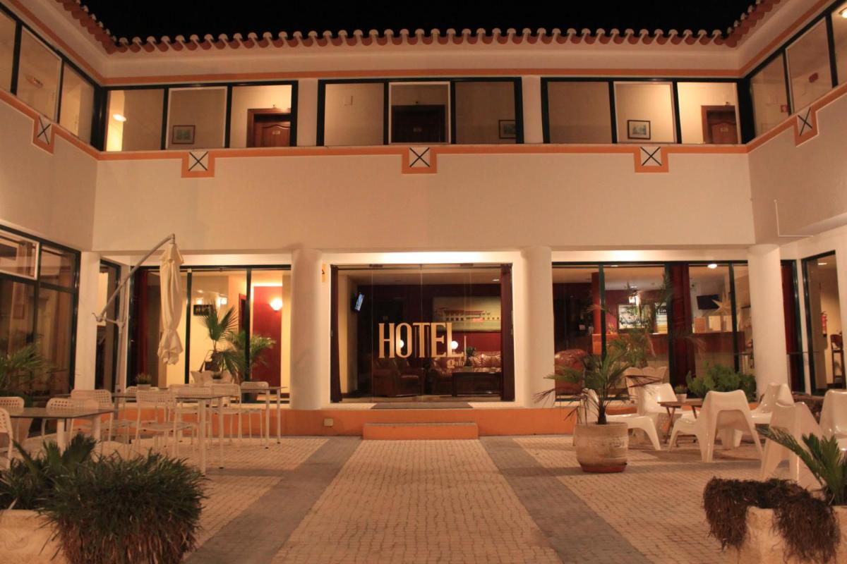 O edifício onde o hotel está situado