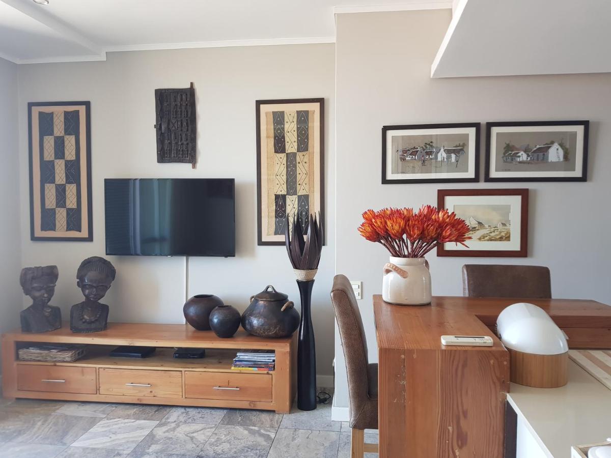 Harbour Bridge Suite 220 - Housity