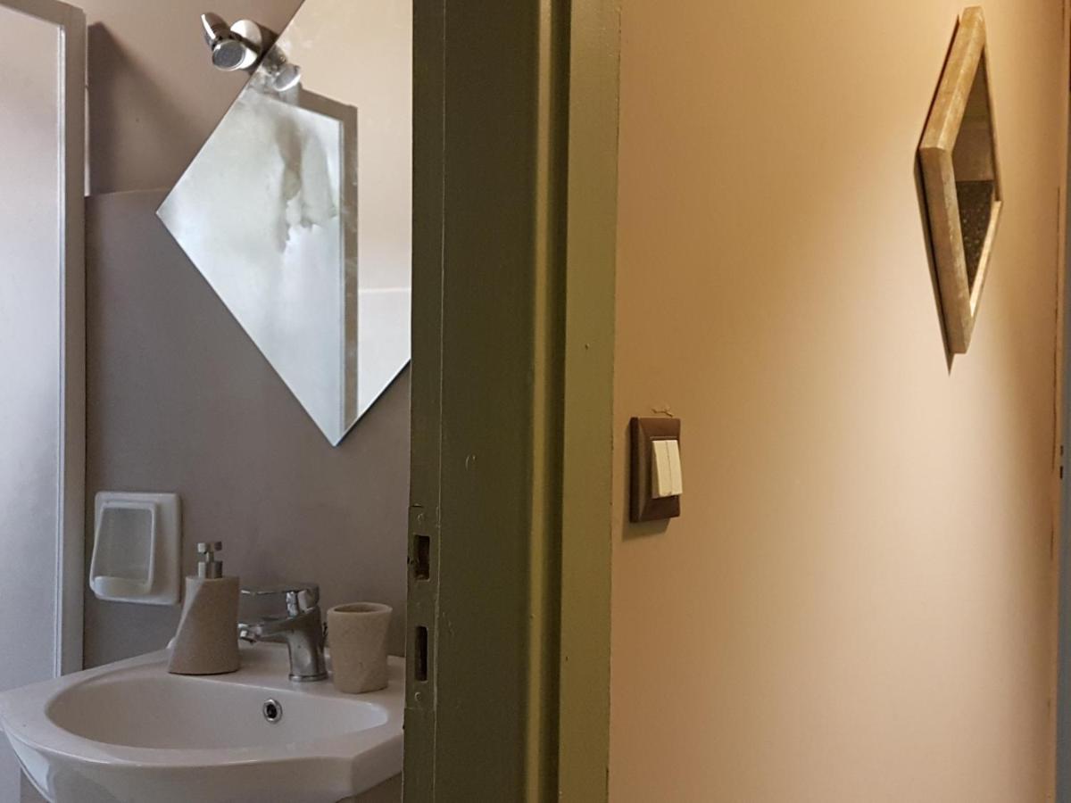 Saint George's House - Housity