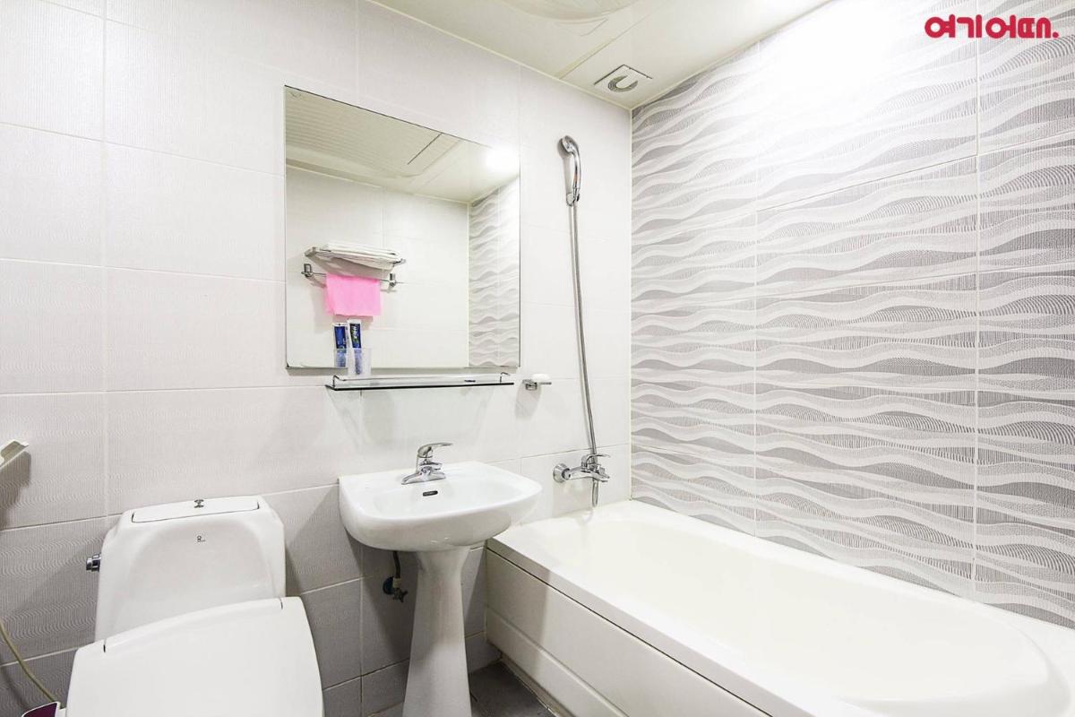 Sky Motel - Housity