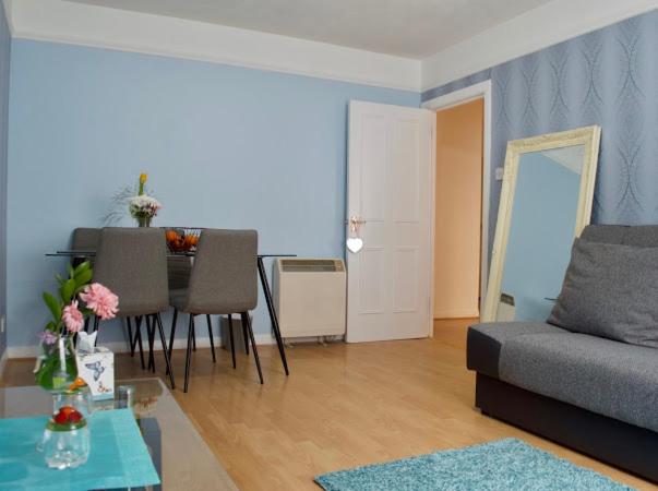 Modern 2 Bedroom Apartement - Housity