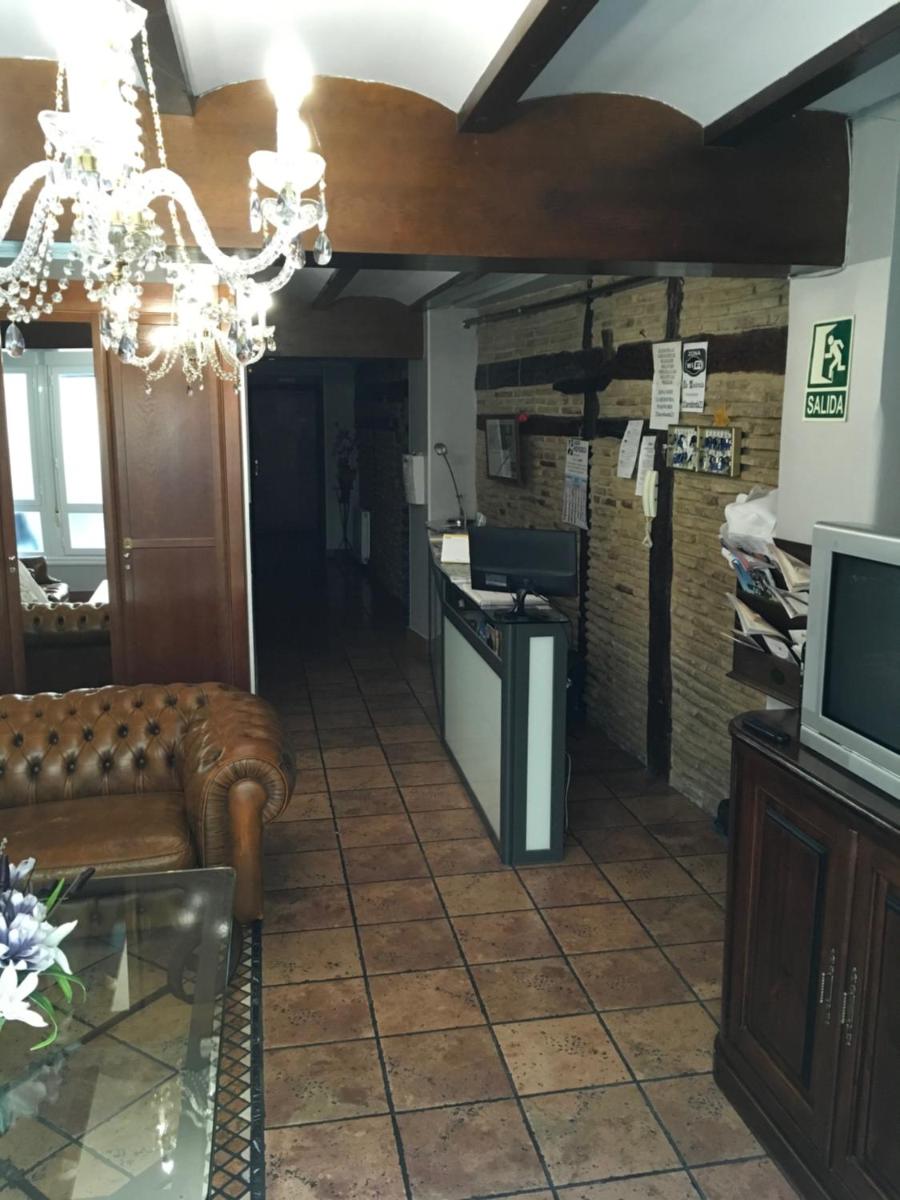 Pensión La Redonda - Housity