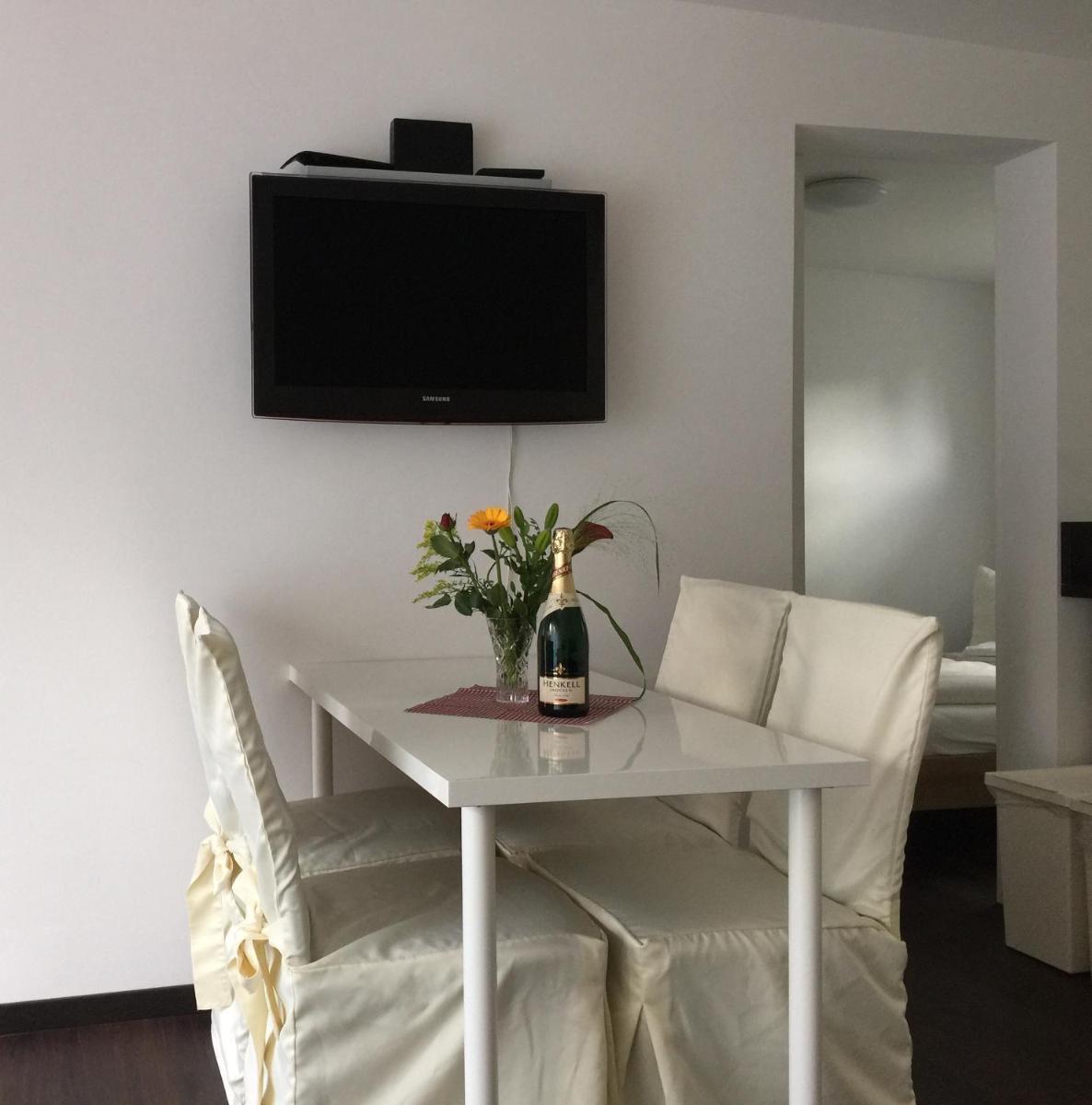 Ferienwohnung Felix am See - Housity