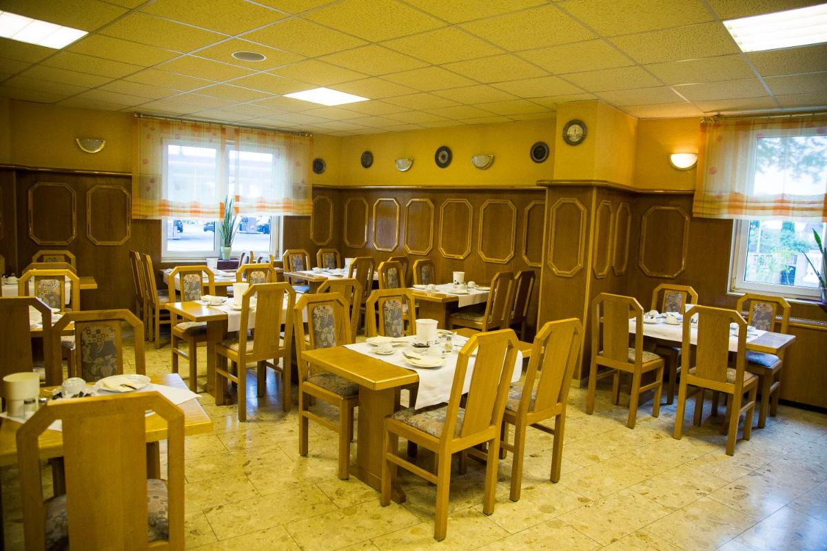 Hotel Stadt Peine - Housity
