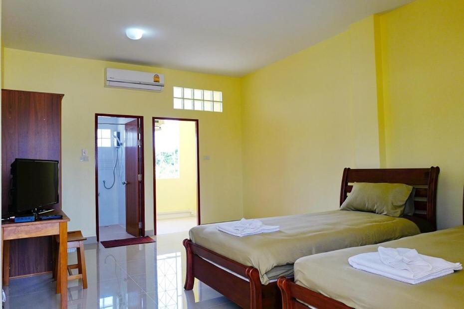 Wattana House - Housity