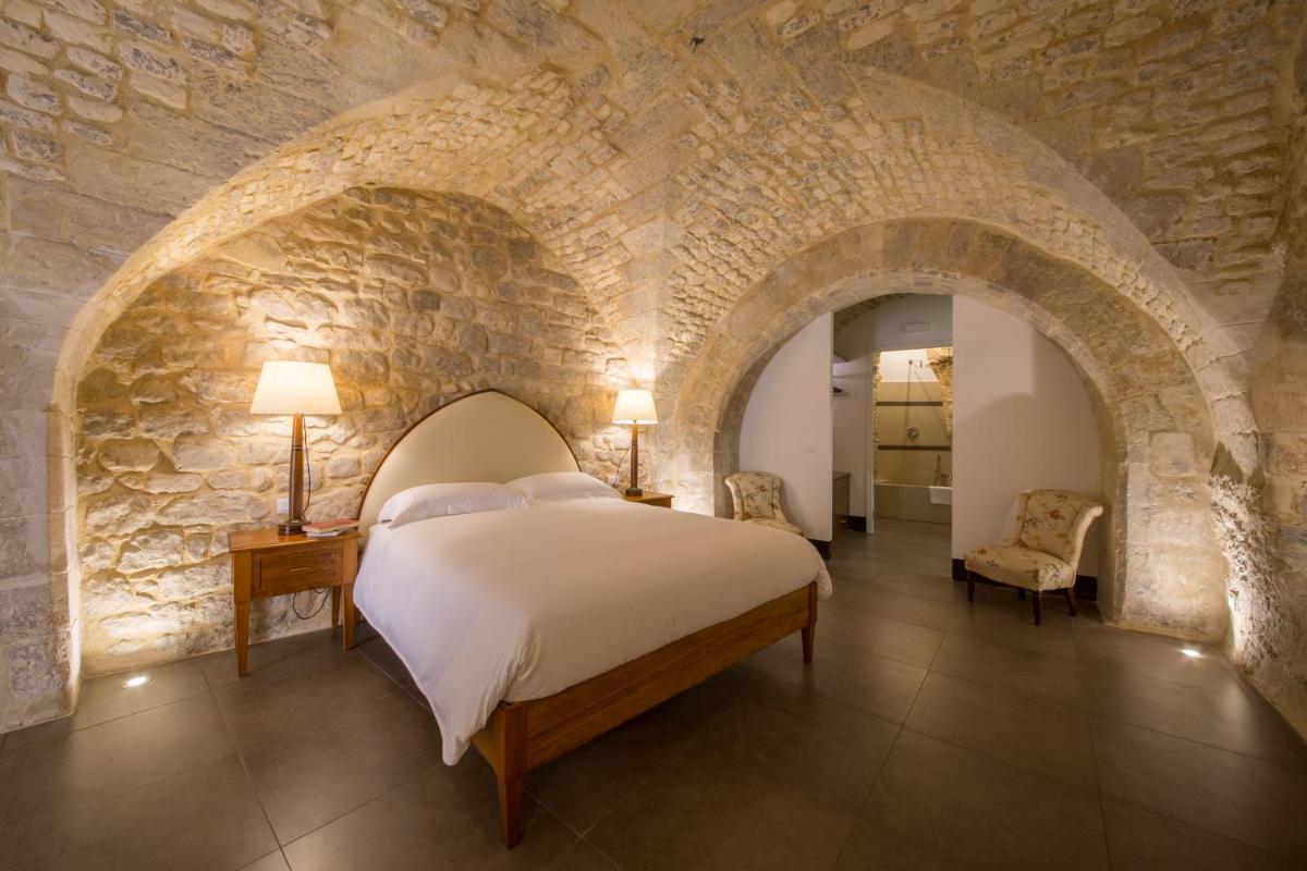 Baroni Giampiccolo Suite - Housity