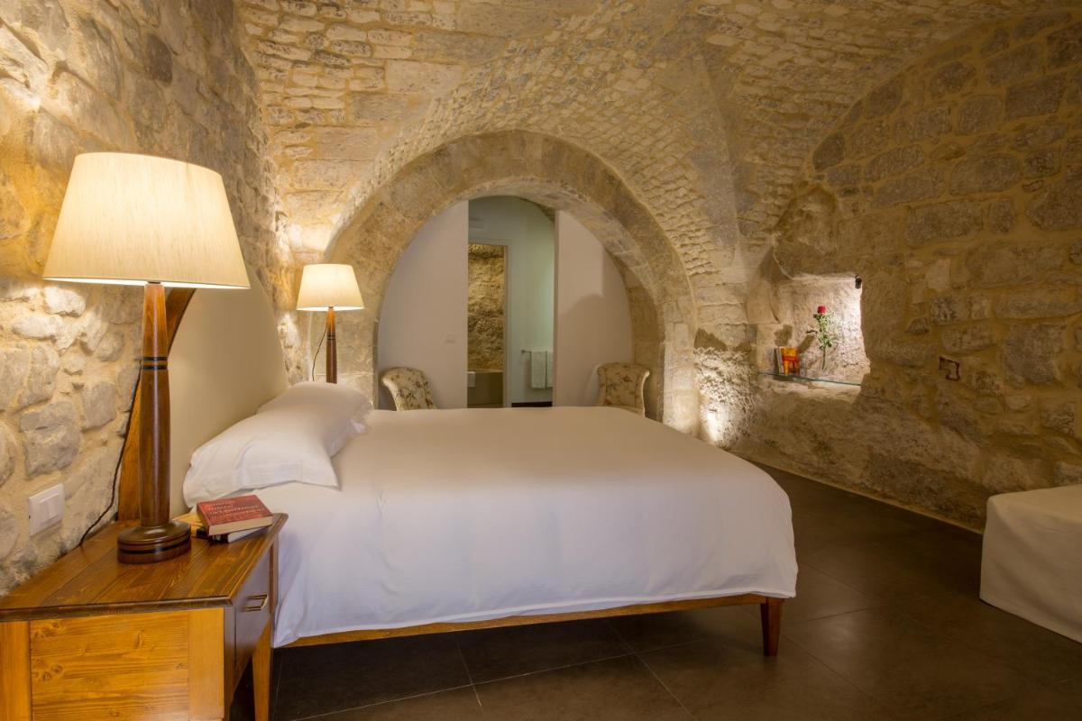 Baroni Giampiccolo Suite - Housity
