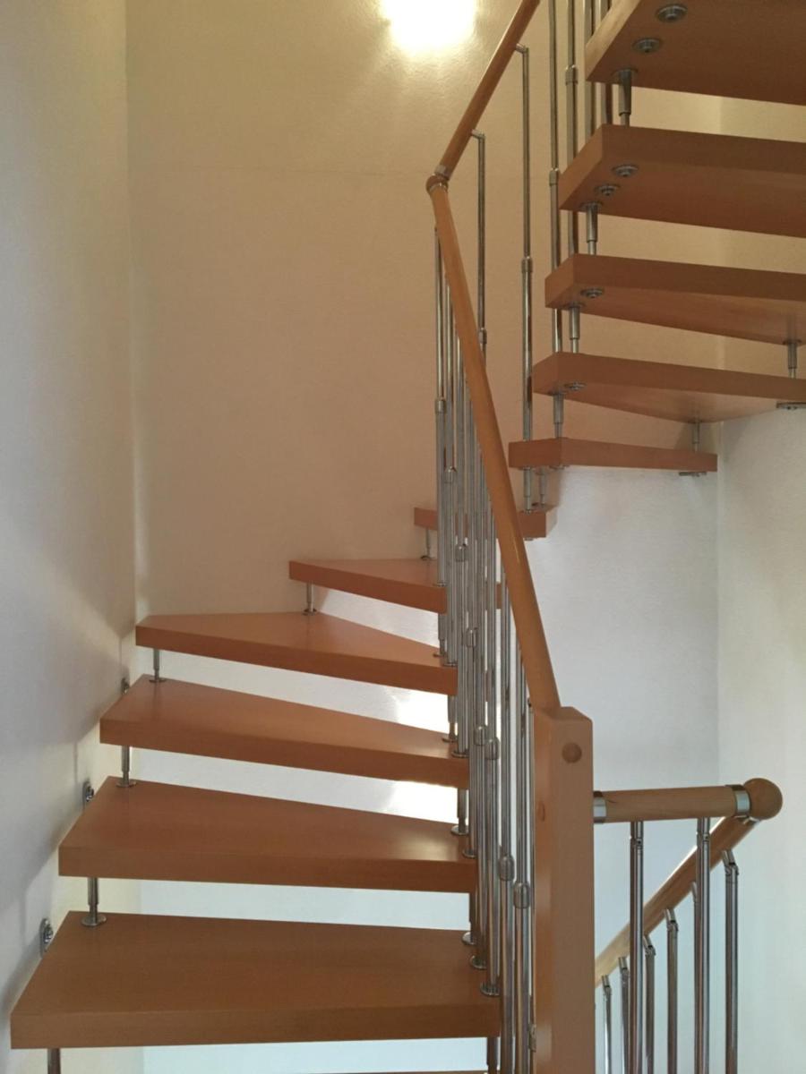 Queen Guest Room - Housity