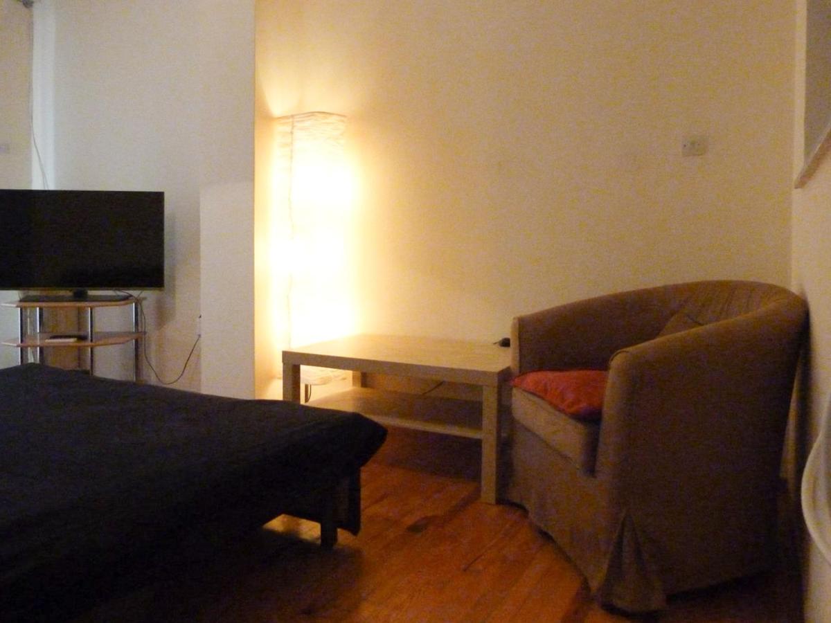 Homely Spacious Studio - Housity
