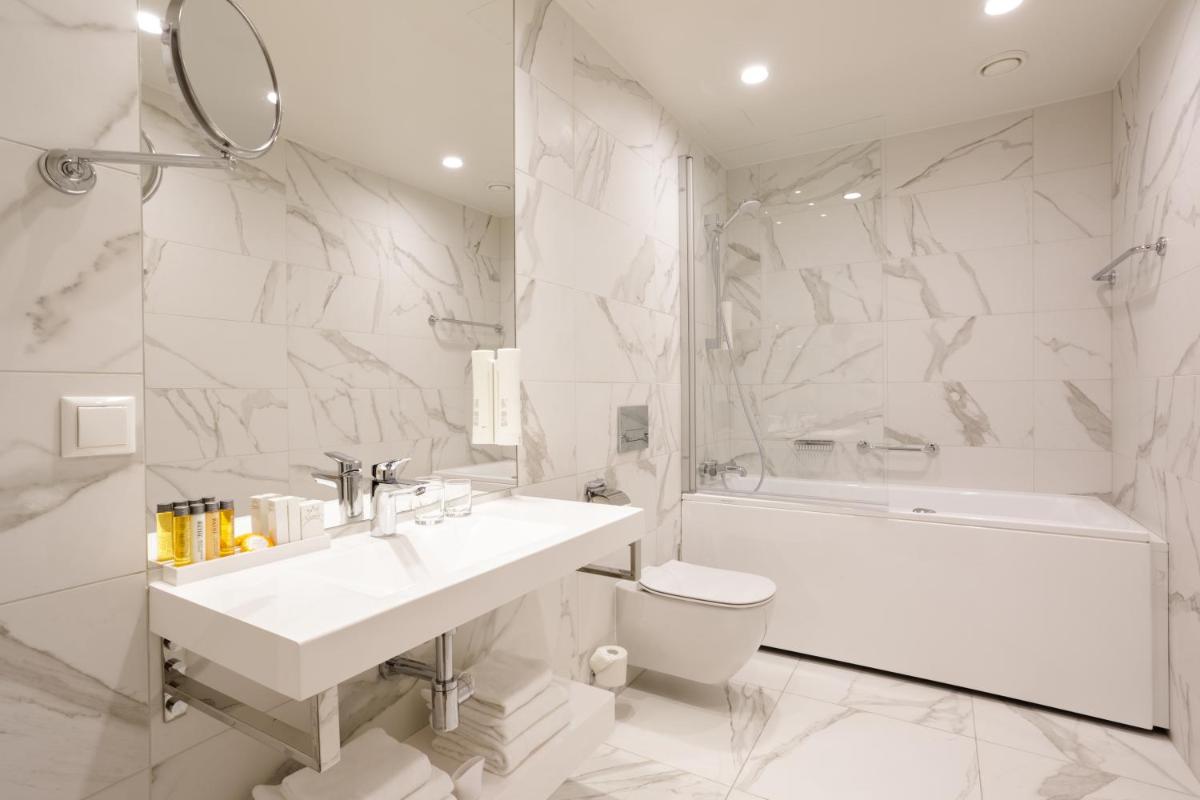 Suitetrails - Centennial Hotel Tallinn