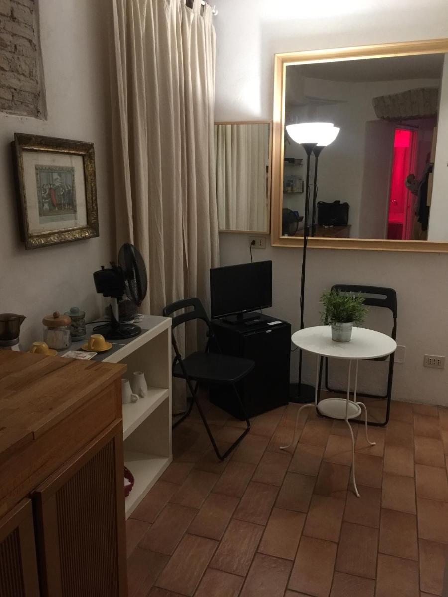 Small Navona Studio - Housity