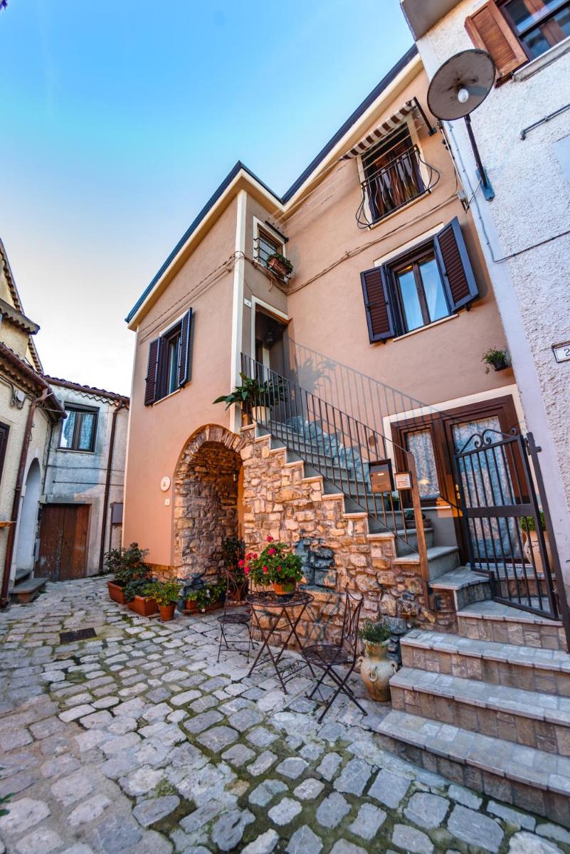 La Finestra Sui Cento Portali - Housity