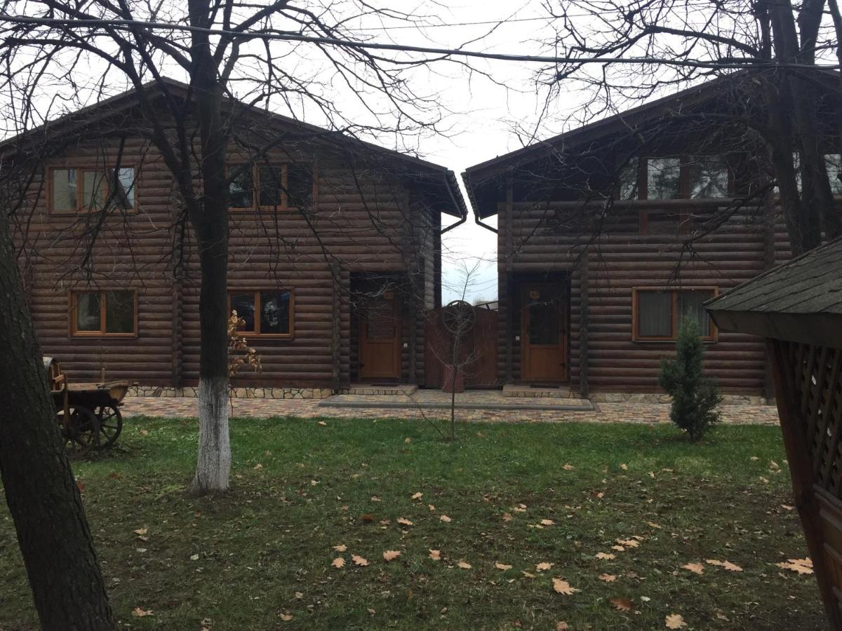 Podilskii Dvir - Housity