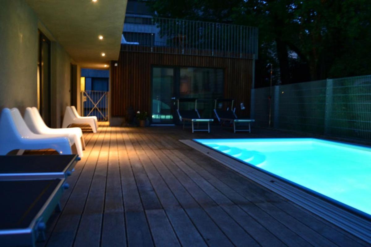 Room 4 & 5 Apartments - Housity