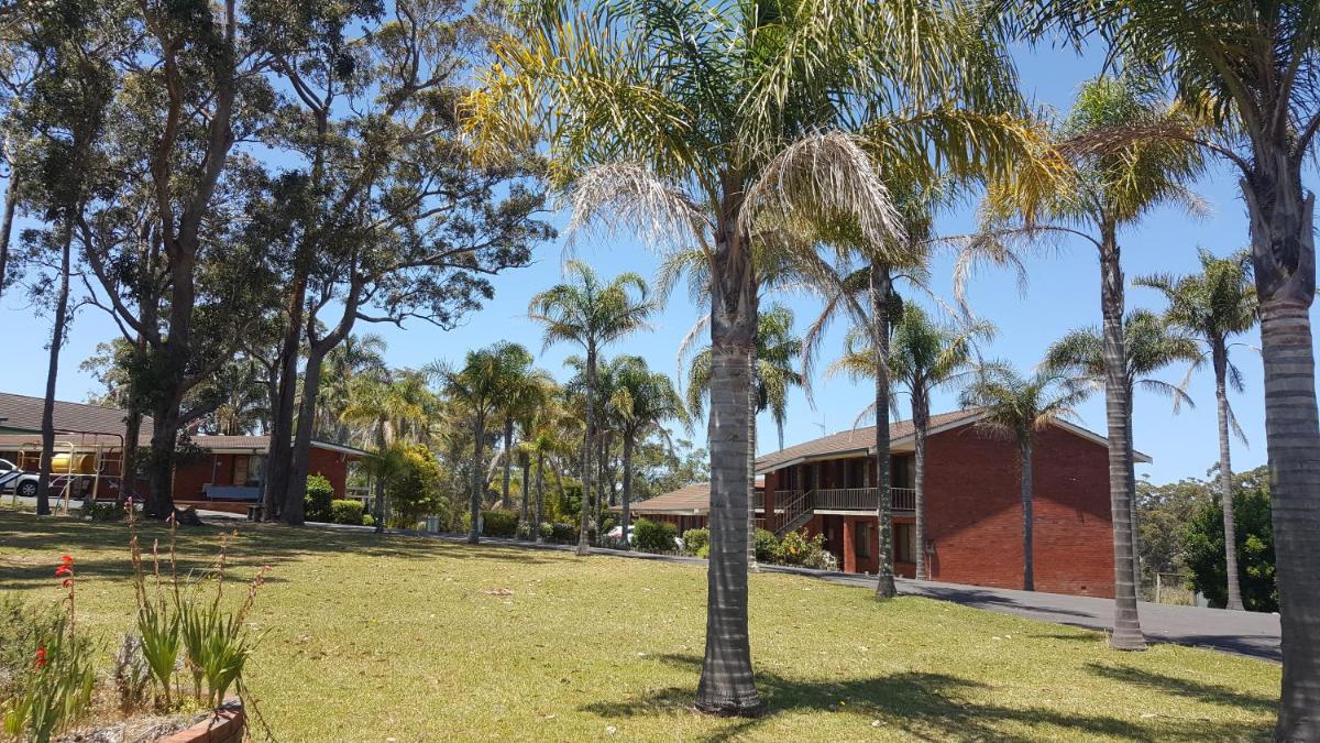 Tabourie Lake Motor Inn - Housity