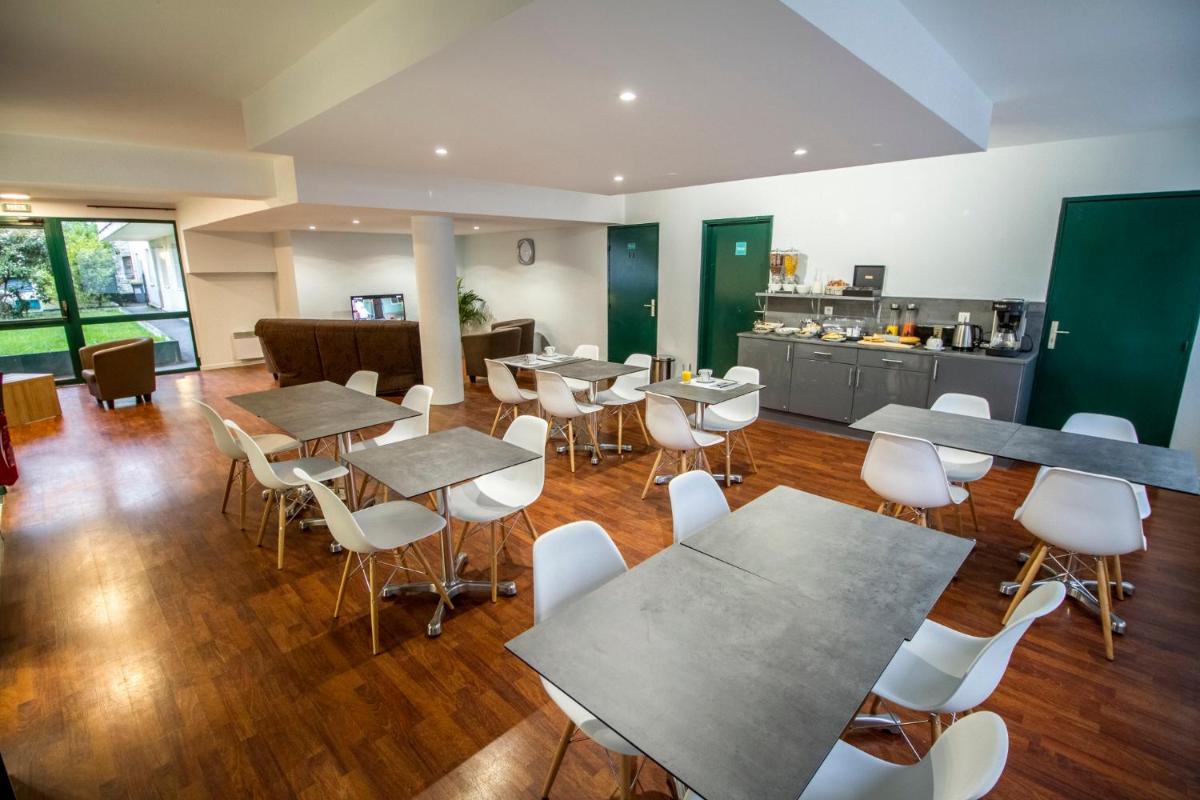 KOSY Appart'hôtel Le Champ De Mars Reims - Housity