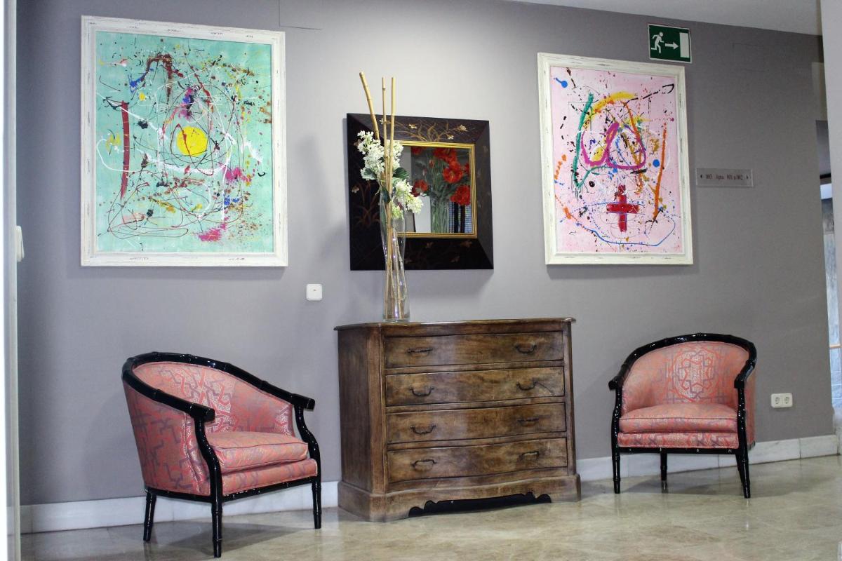 Apartahotel Villa de Parla - Housity