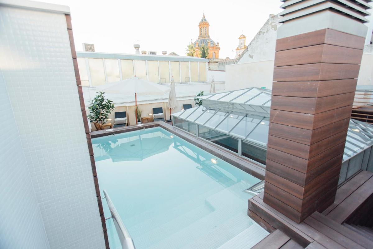 One&Lux Byron Suites - Housity