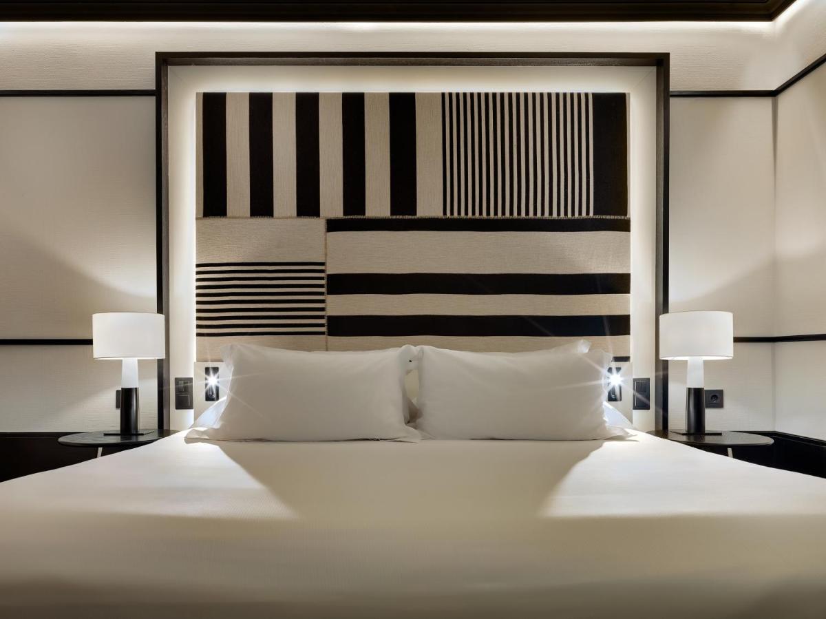 H10 Marina Barcelona - Housity