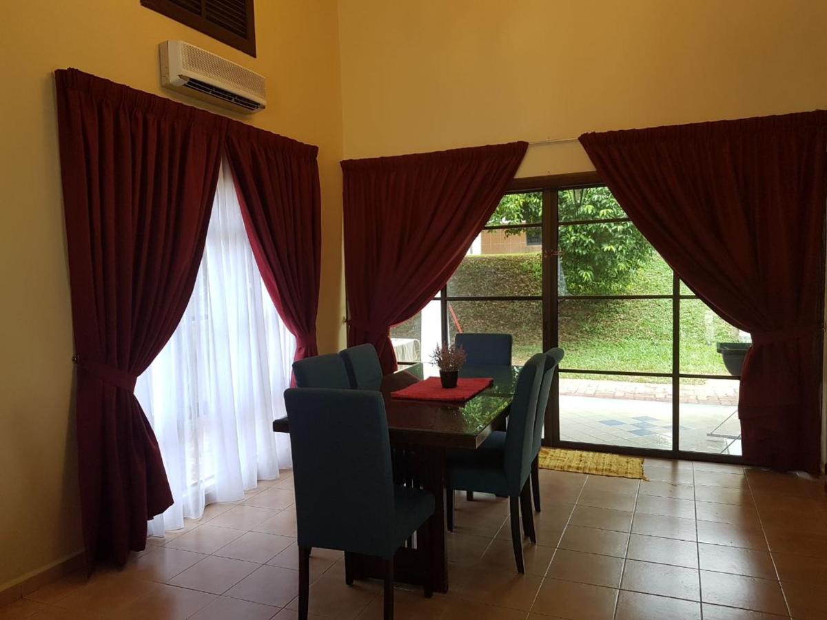 Suitetrails - Green Villa Famosa Alor Gajah