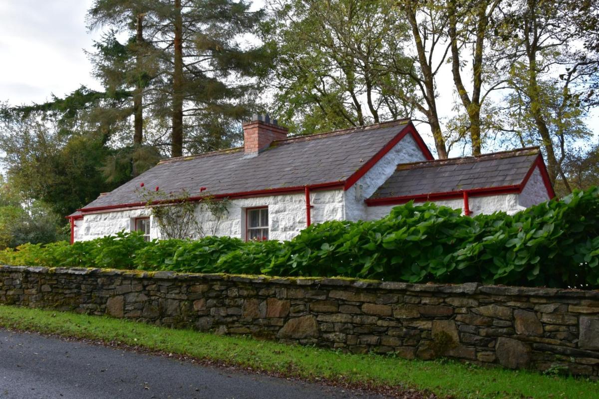 Railway Crossing Cottage - Housity