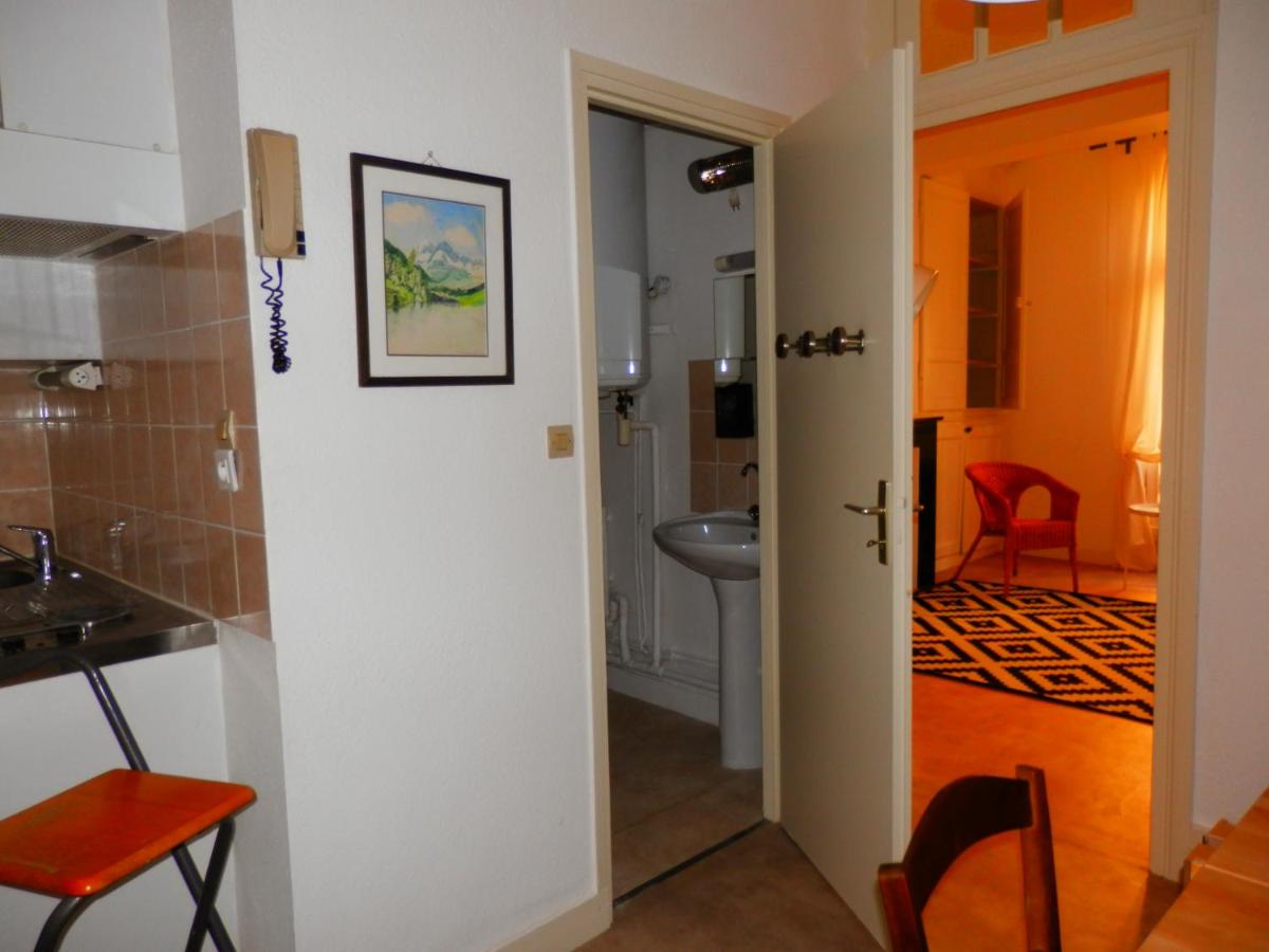 Couette & Café Roxane - Housity