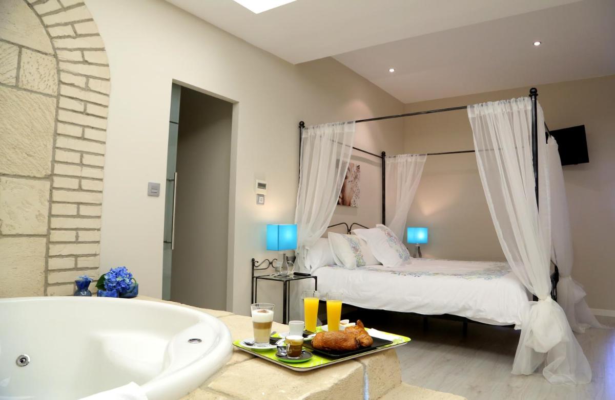 Hotel Castillo Bonavía - Housity