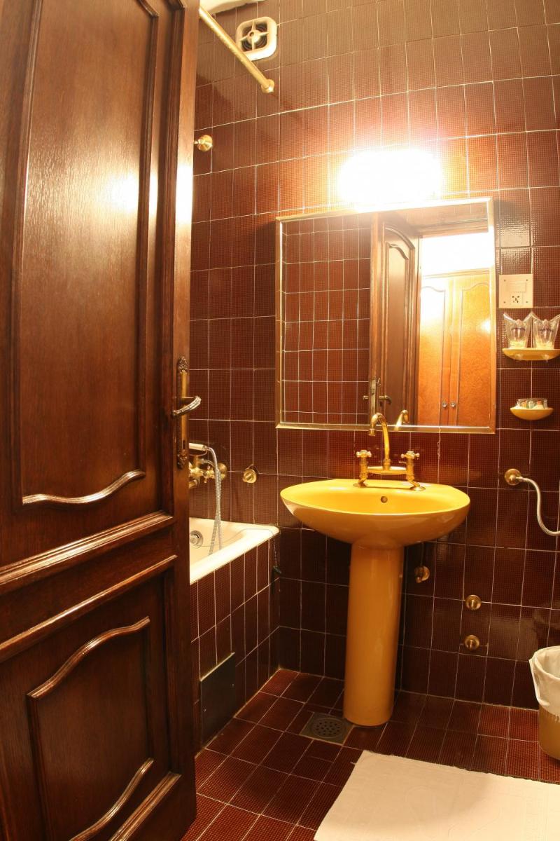 Hotel Grand - Housity