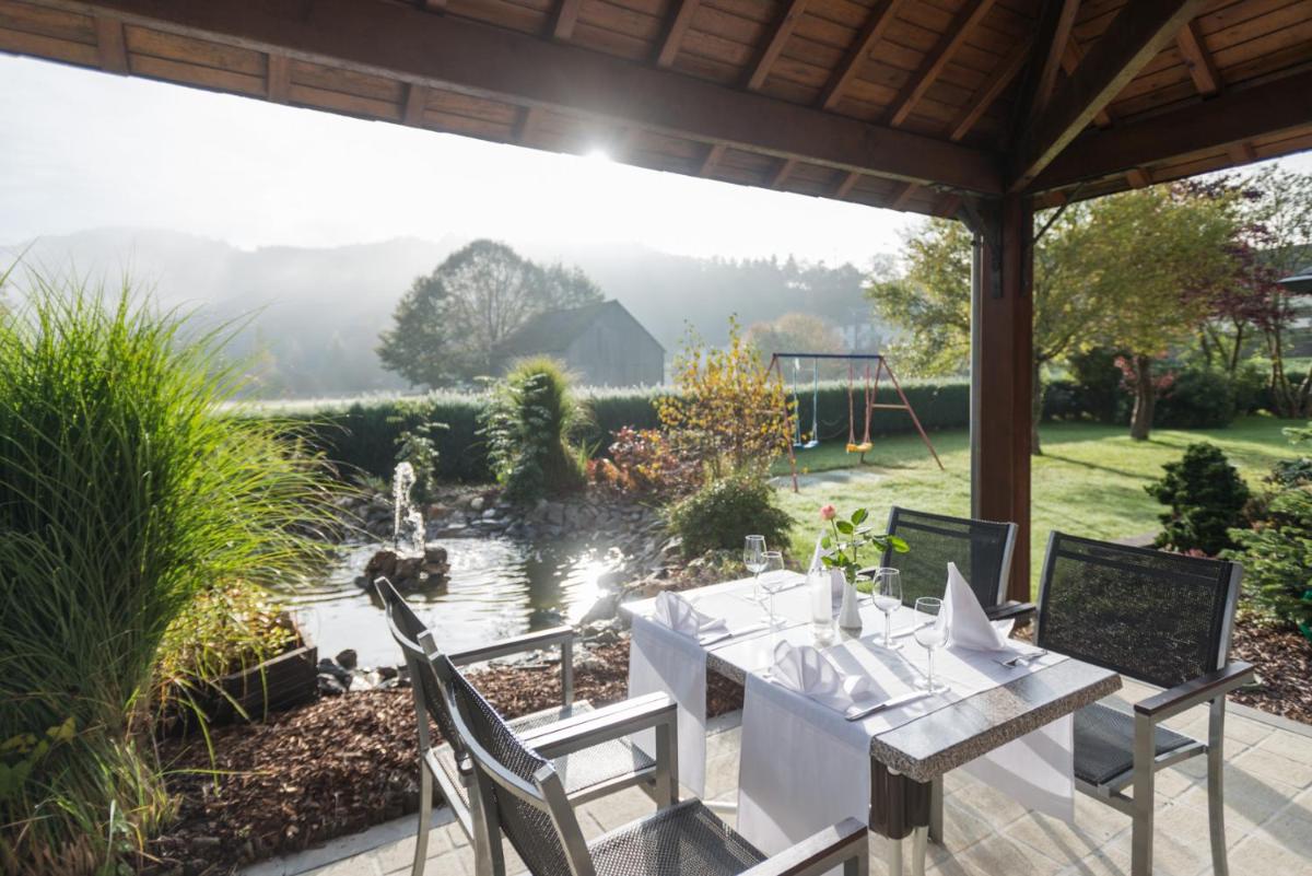 Hotel Dreilaenderblick - Housity