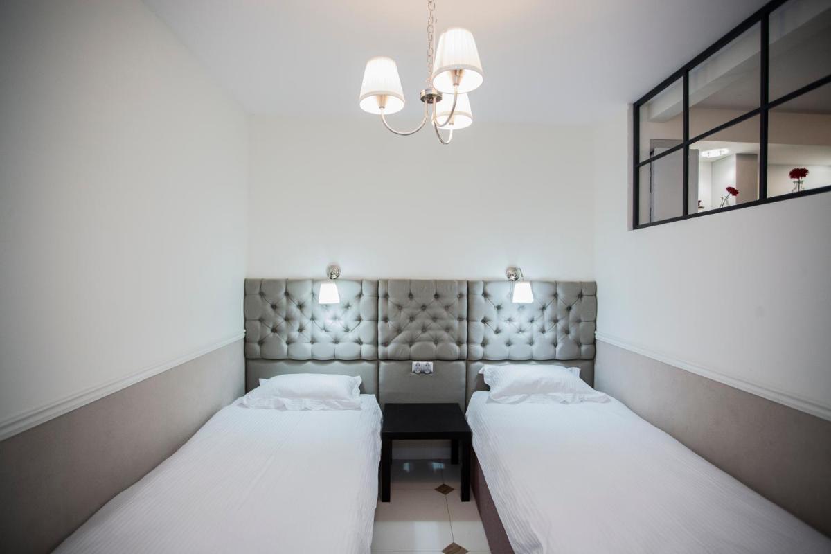 White Home Apartment - Housity