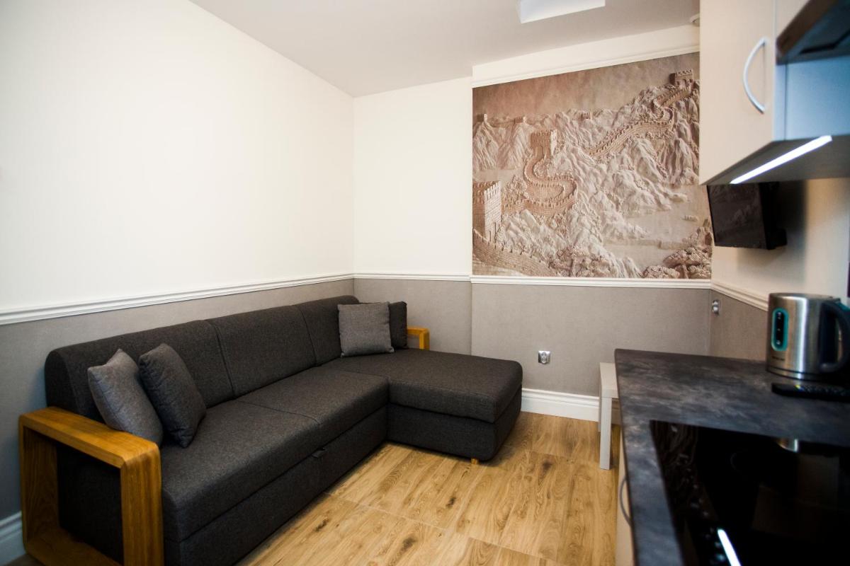 White Home Apartment - Housity