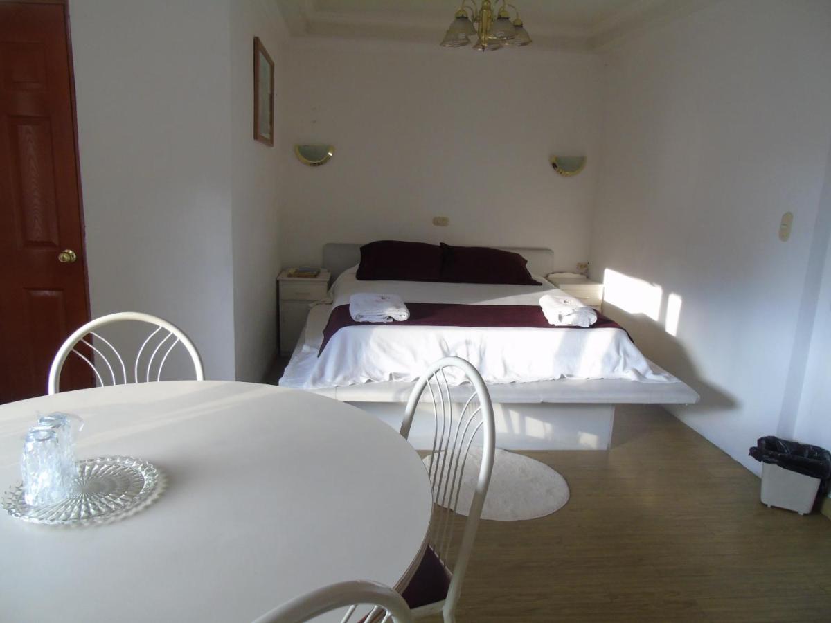 El Centro Hotel - Housity