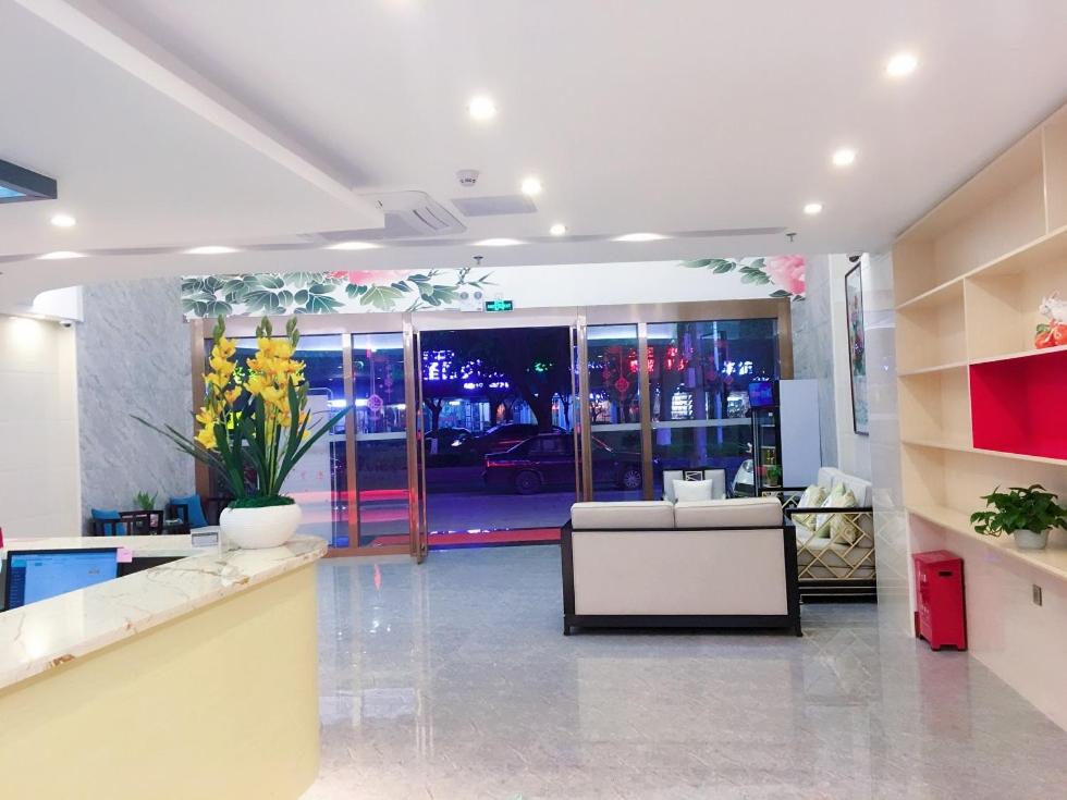 Thank Inn Chain Hotel Guangdong Jieyang Rongcheng District City Hall - Housity