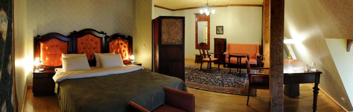 Writers' House Residency - Housity