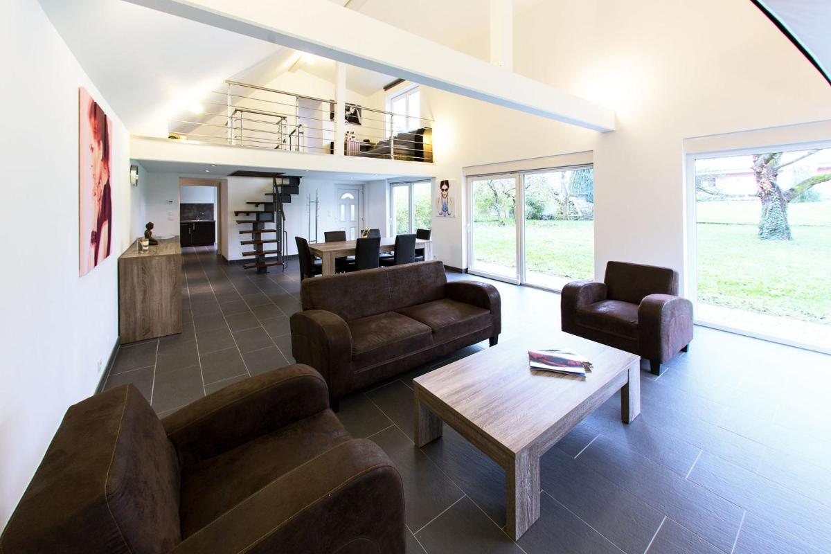 SFK -Maison Moderne-Jardin-Parking-10mn Strasbourg - Housity